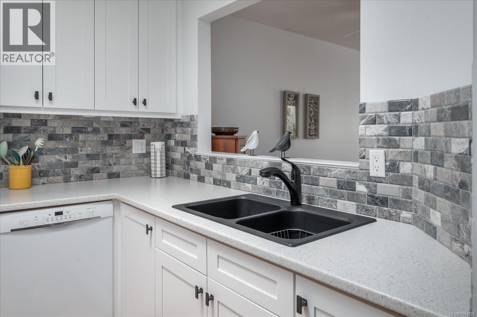 Photo 14 of 7 219 Bagshaw St, Parksville BC