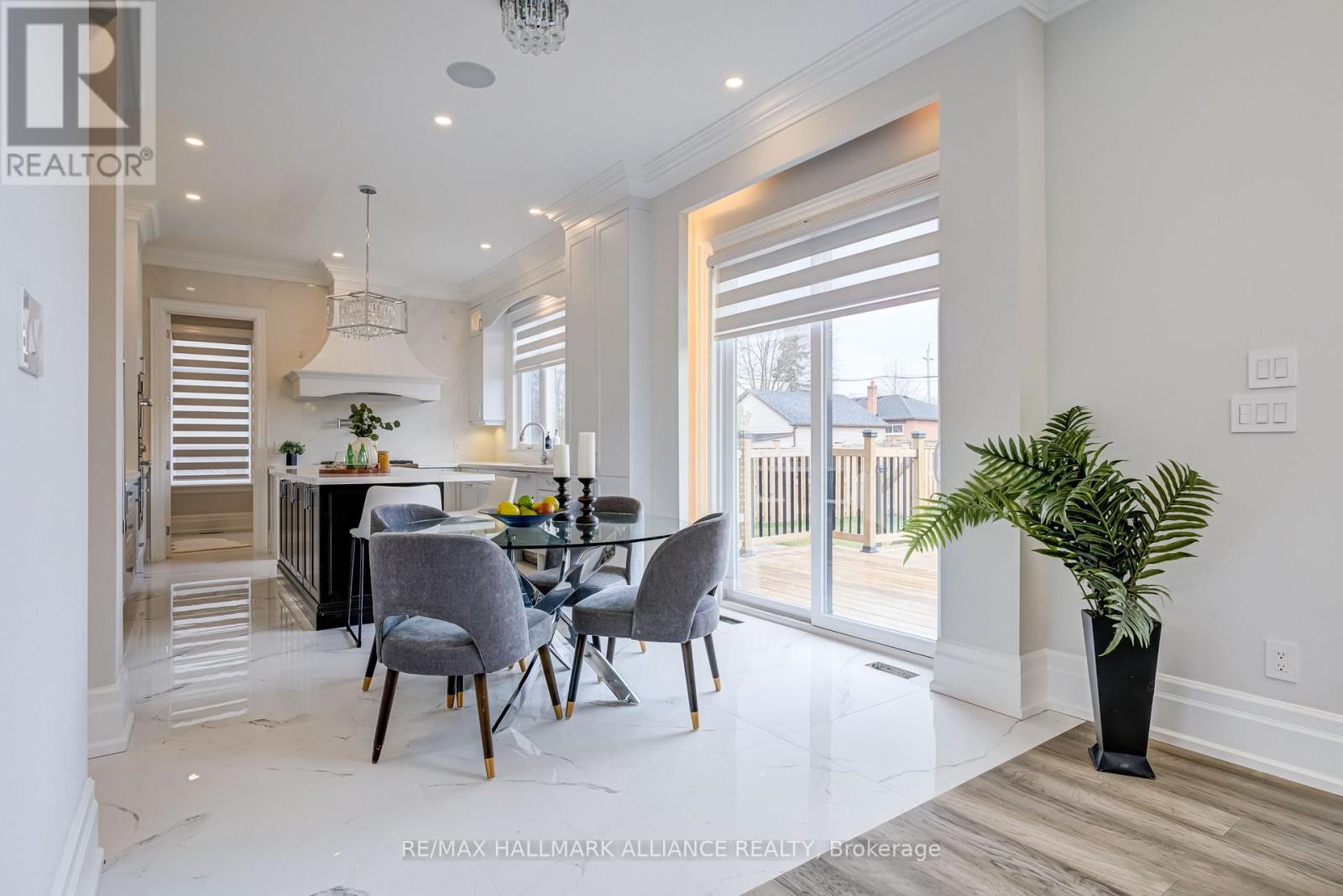 Photo 15 of 350 Weighton Drive, Oakville ON