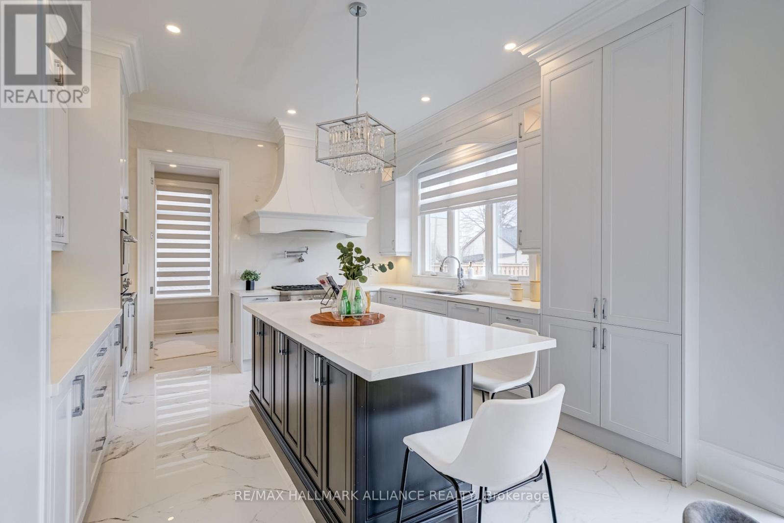 Photo 18 of 350 Weighton Drive, Oakville ON