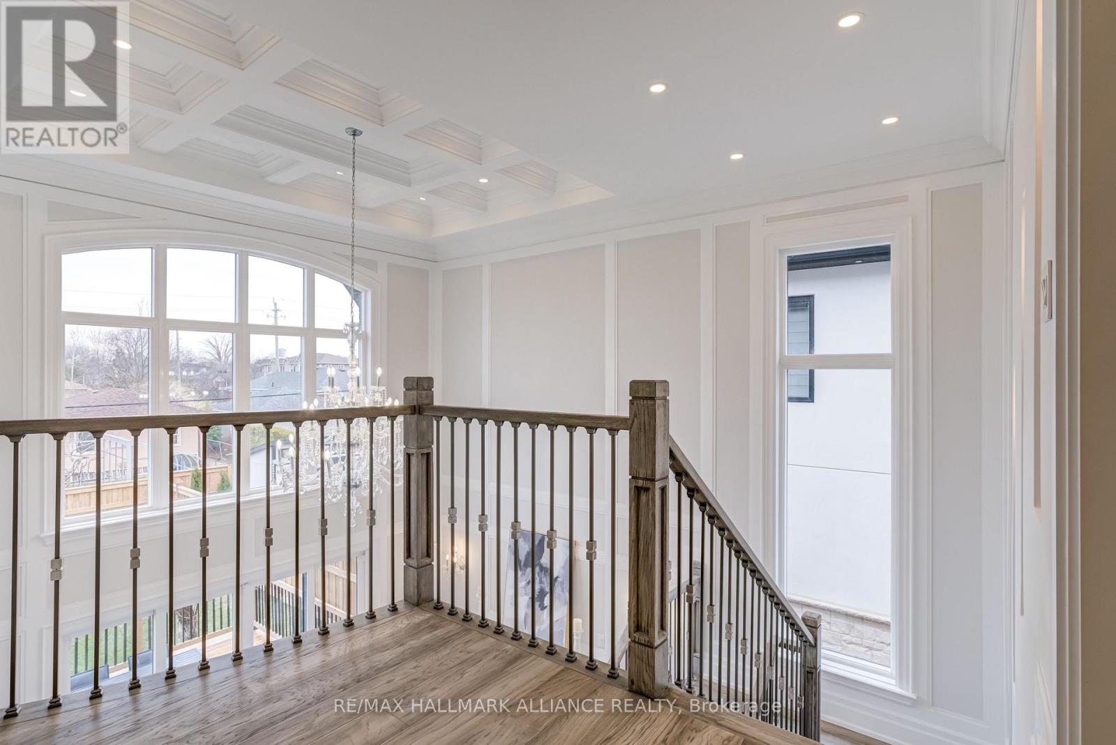 Photo 24 of 350 Weighton Drive, Oakville ON
