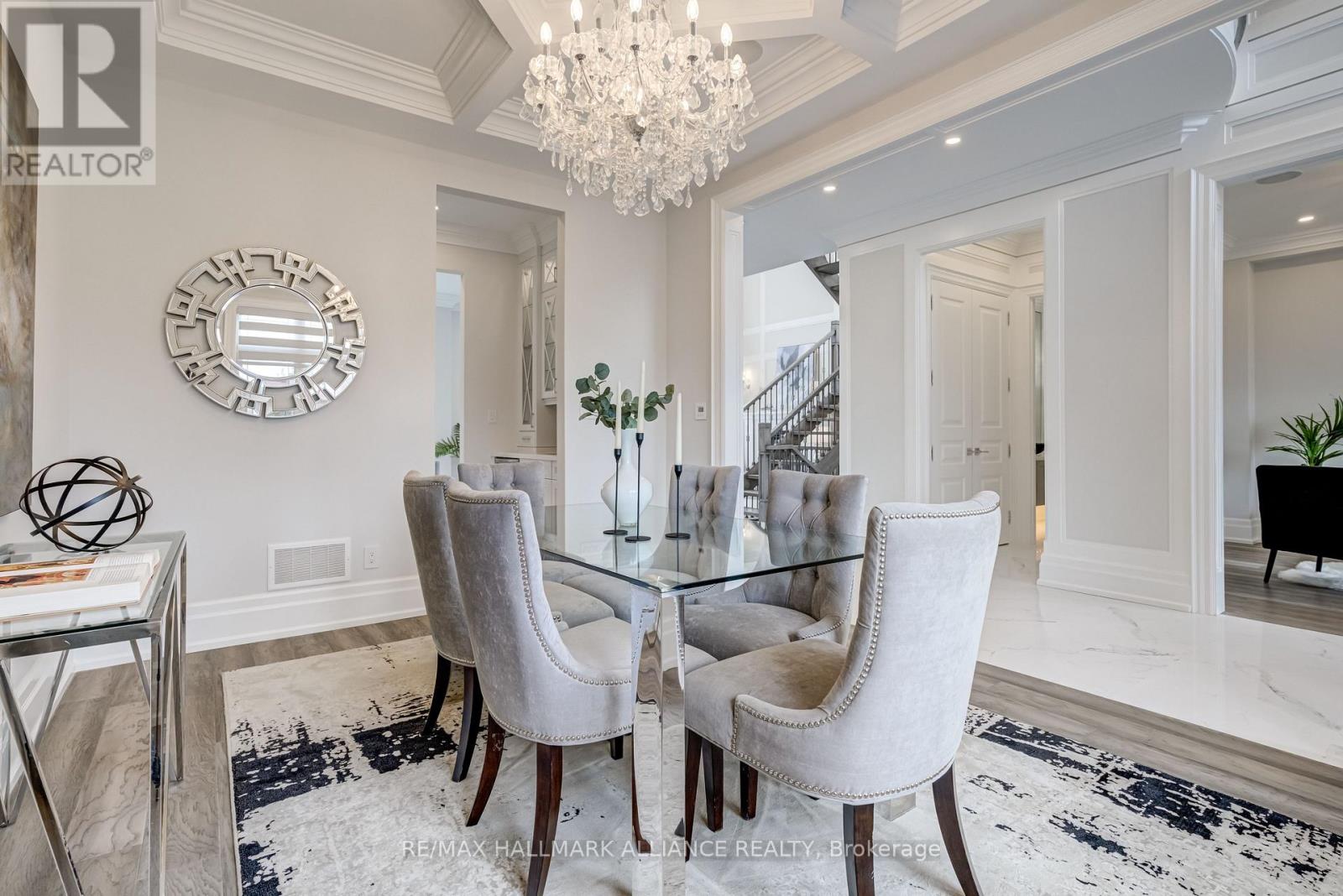Photo 9 of 350 Weighton Drive, Oakville ON