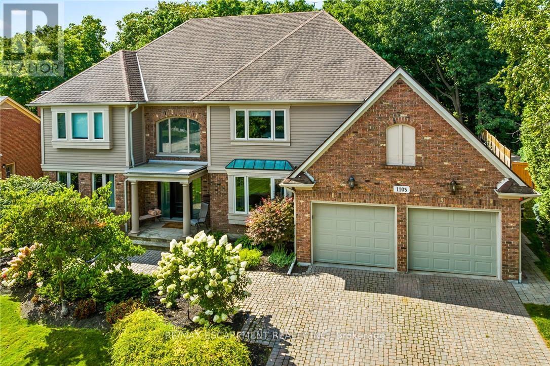 Photo 1 of 1103 Crofton Way, Burlington ON