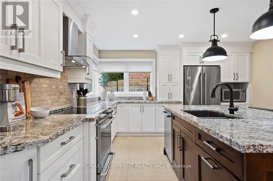 Photo 15 of 1103 Crofton Way, Burlington ON