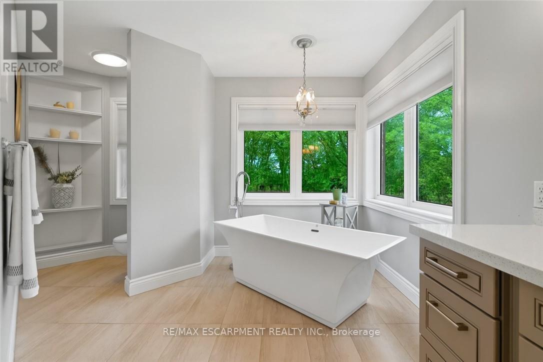 Photo 27 of 1103 Crofton Way, Burlington ON