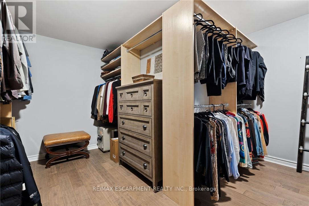 Photo 29 of 1103 Crofton Way, Burlington ON