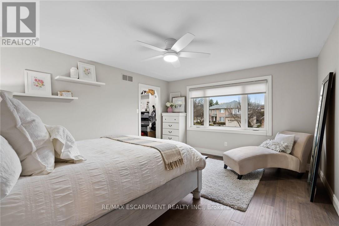 Photo 30 of 1103 Crofton Way, Burlington ON
