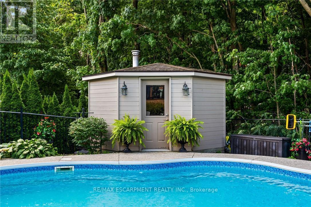Photo 43 of 1103 Crofton Way, Burlington ON