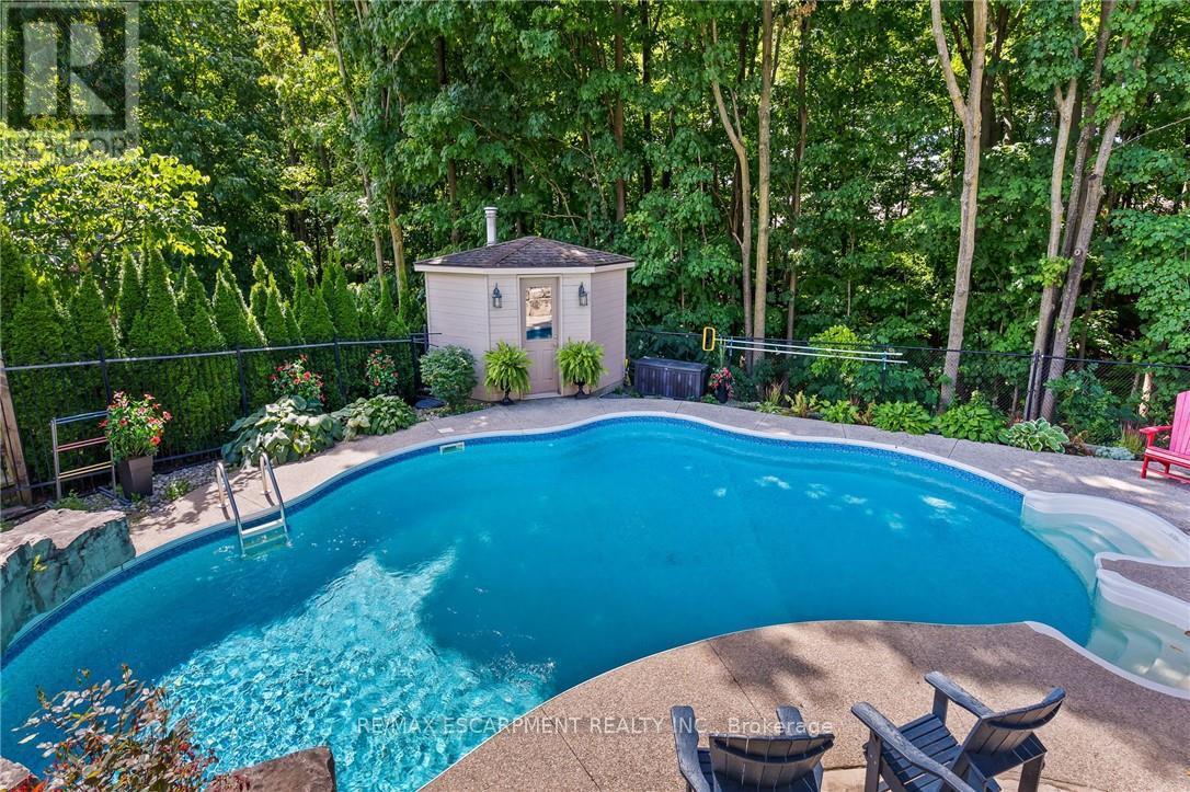 Photo 45 of 1103 Crofton Way, Burlington ON
