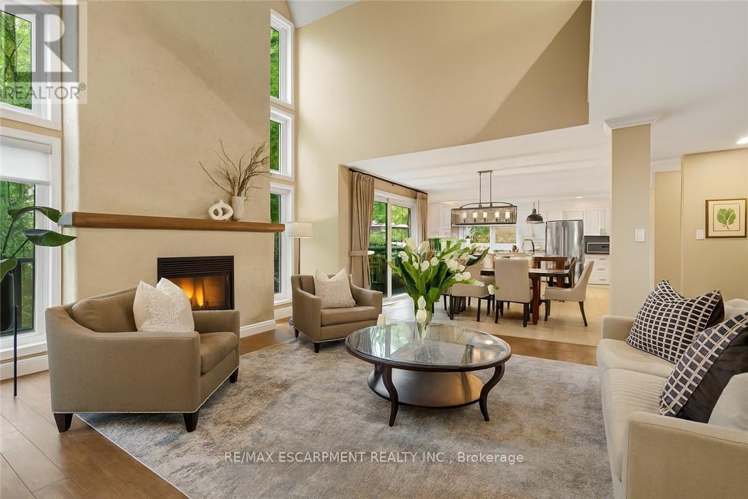 Photo 7 of 1103 Crofton Way, Burlington ON