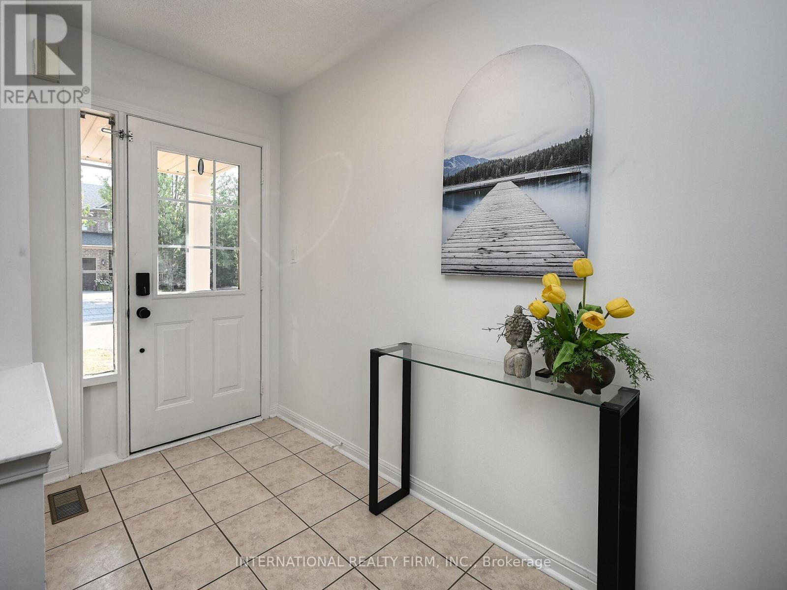 Photo 23 of 2382 Falkland Crescent, Oakville ON