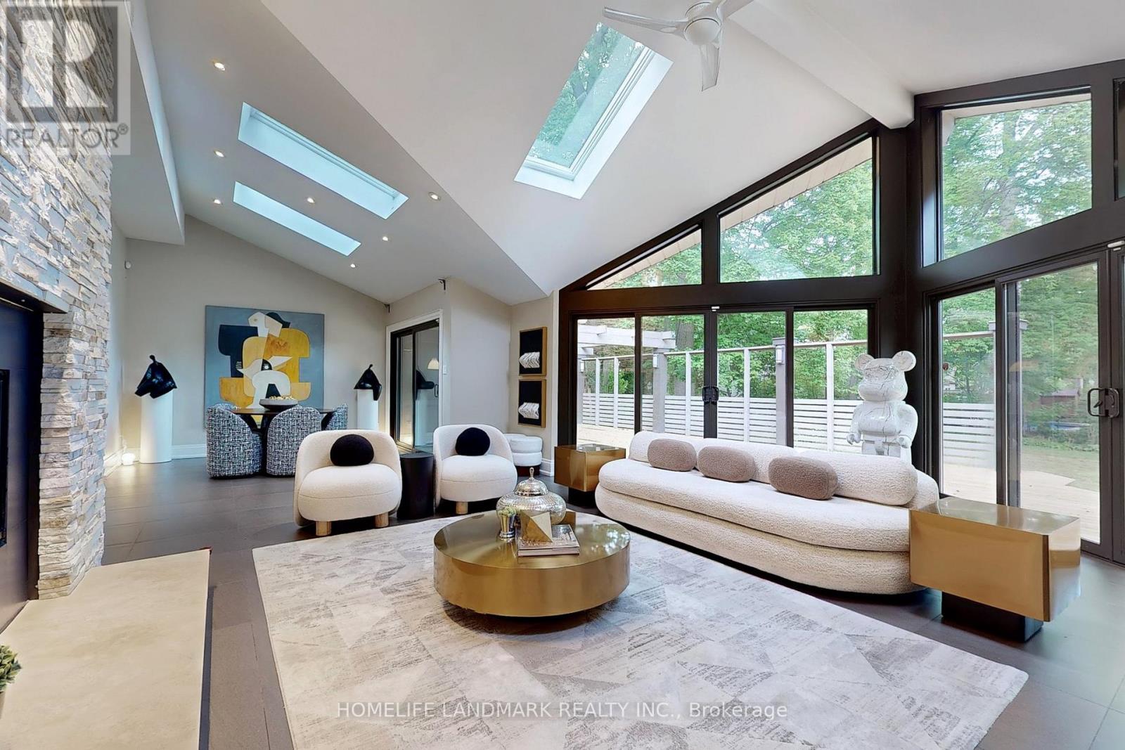 Photo 12 of 1558 Spring Road, Mississauga ON