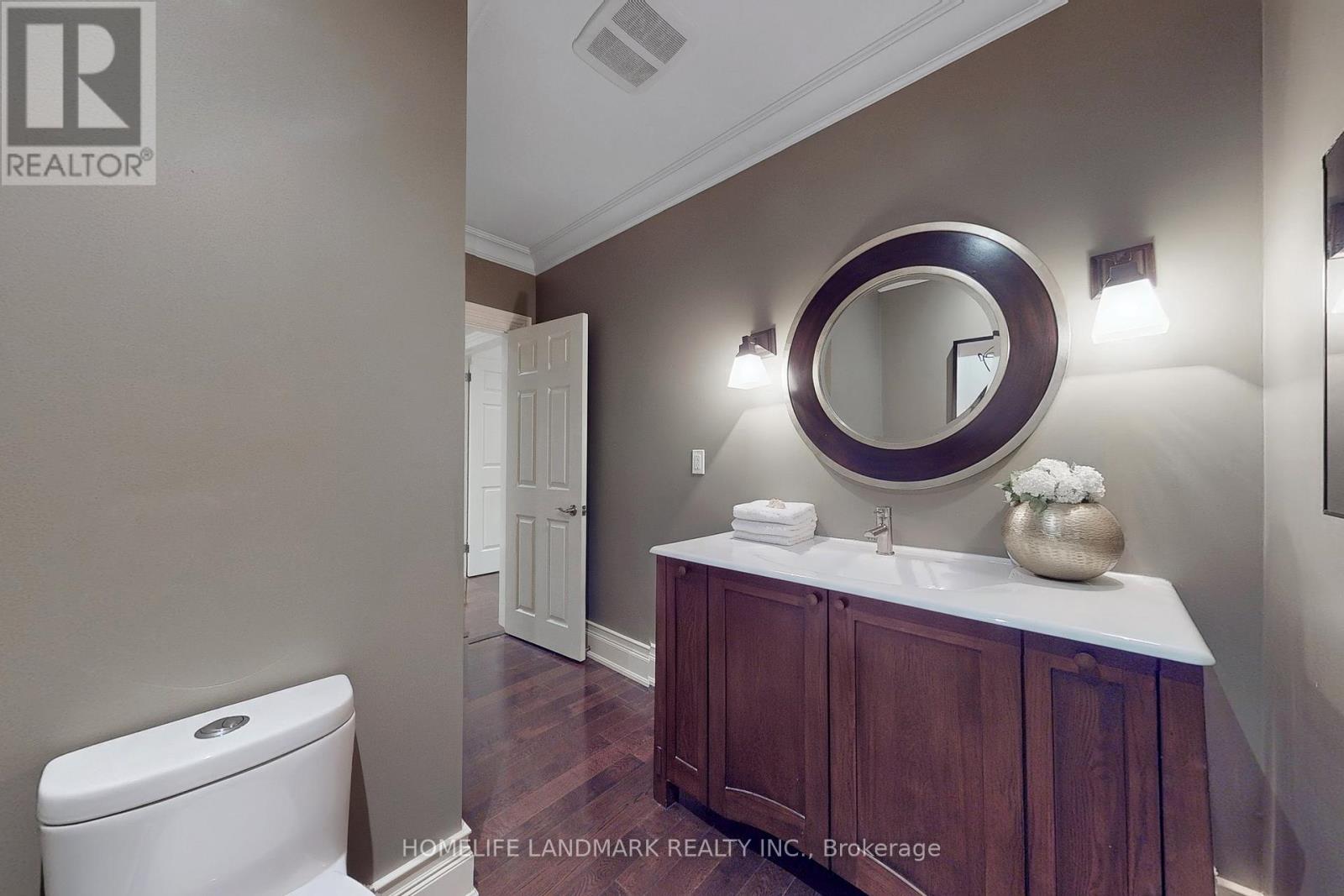 Photo 16 of 1558 Spring Road, Mississauga ON
