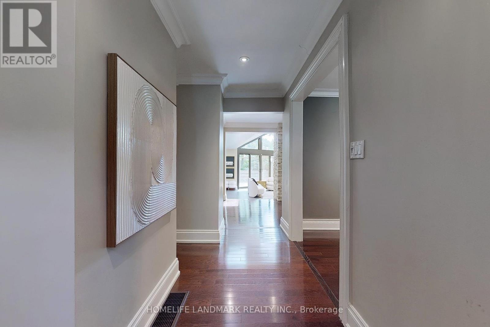 Photo 18 of 1558 Spring Road, Mississauga ON