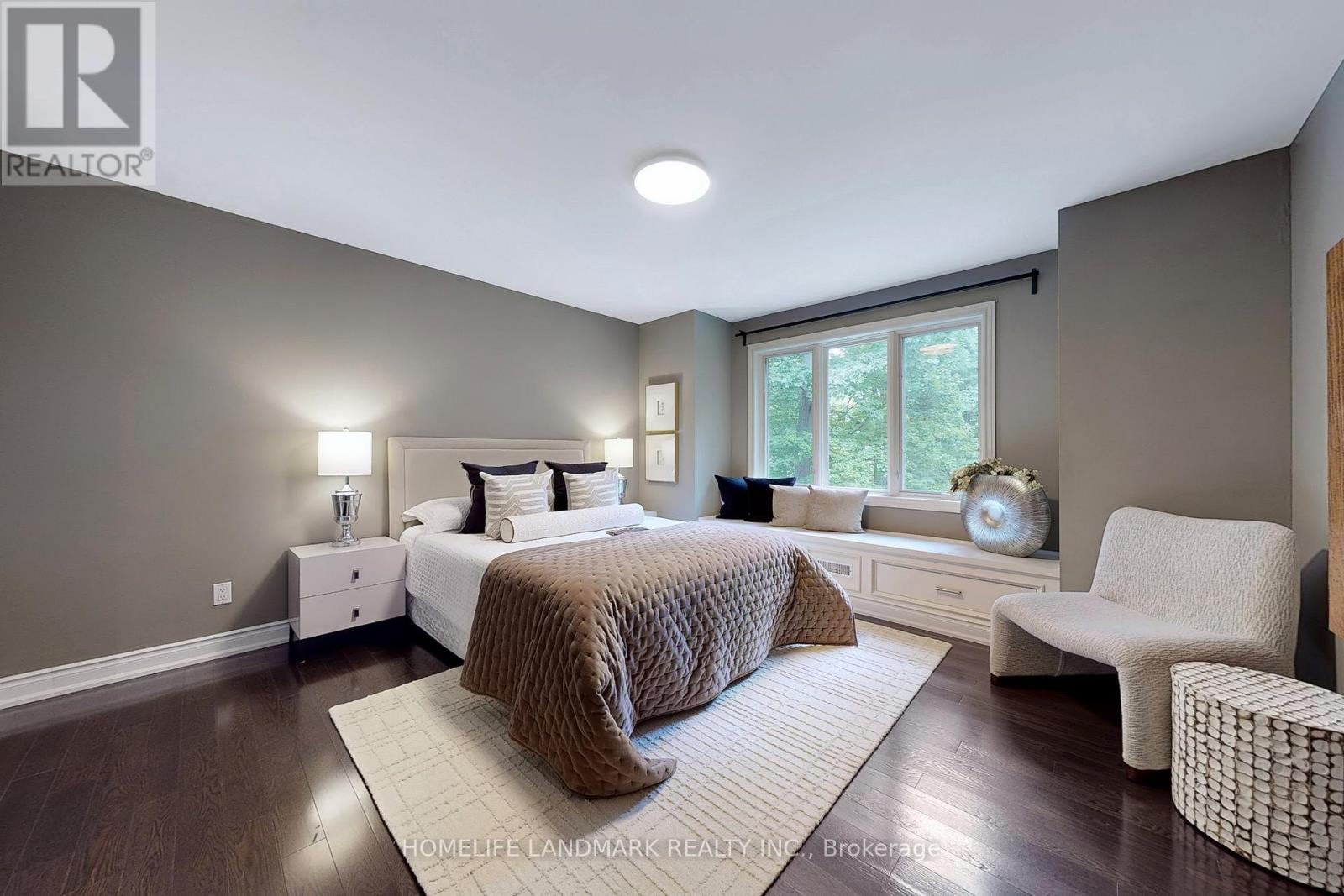 Photo 24 of 1558 Spring Road, Mississauga ON