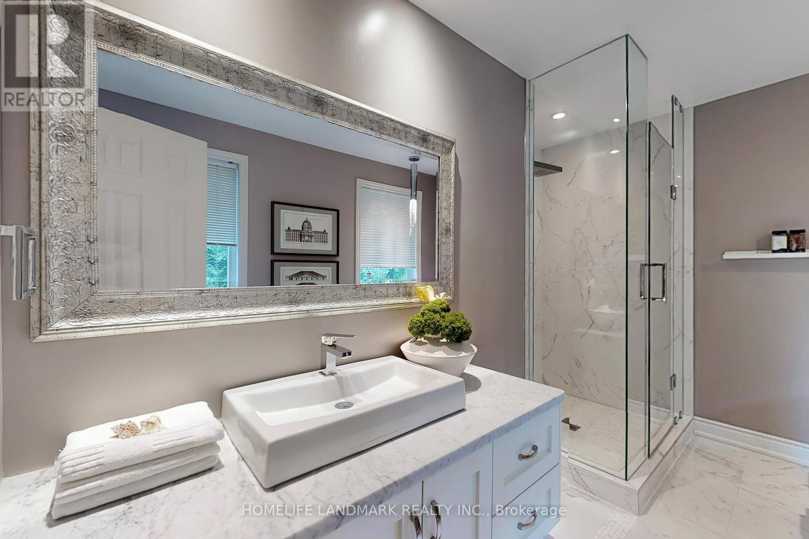 Photo 27 of 1558 Spring Road, Mississauga ON