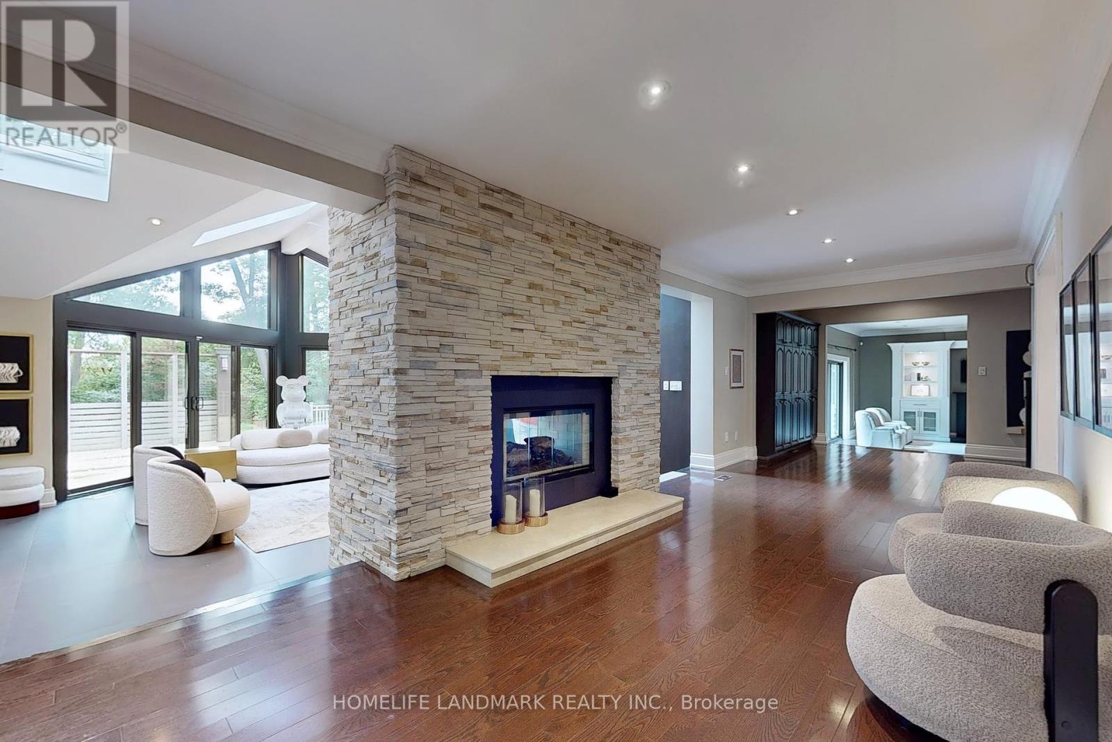 Photo 7 of 1558 Spring Road, Mississauga ON