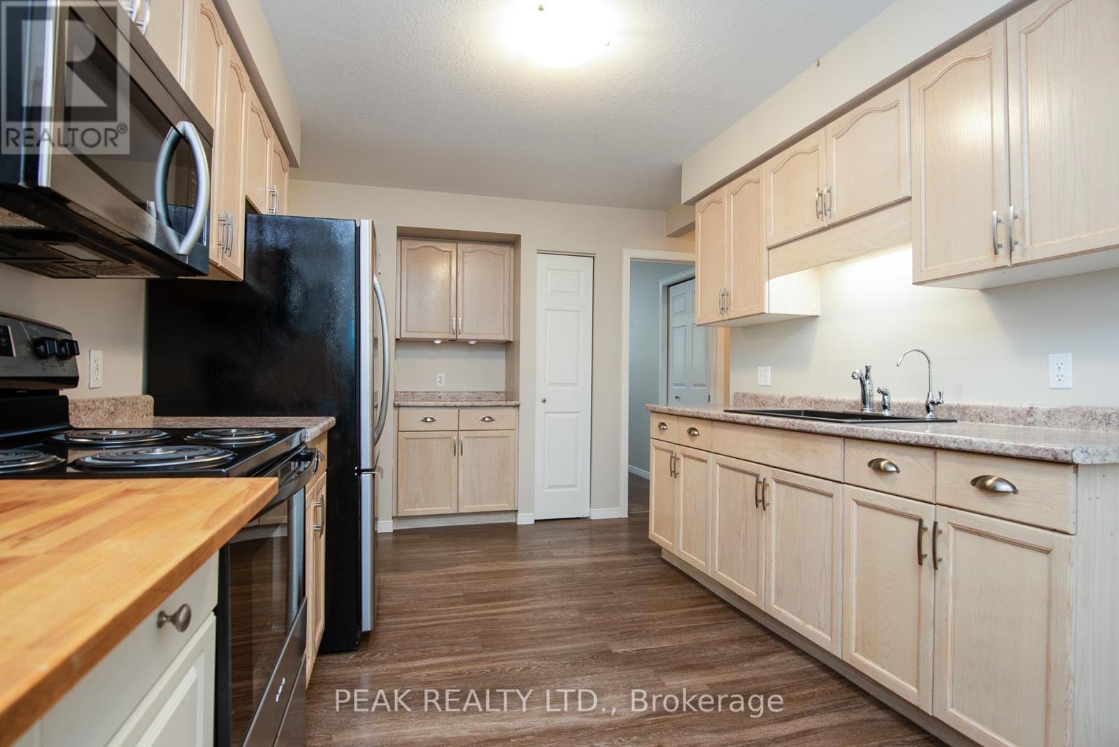 Photo 1 of 9 Macville Avenue, Kitchener ON