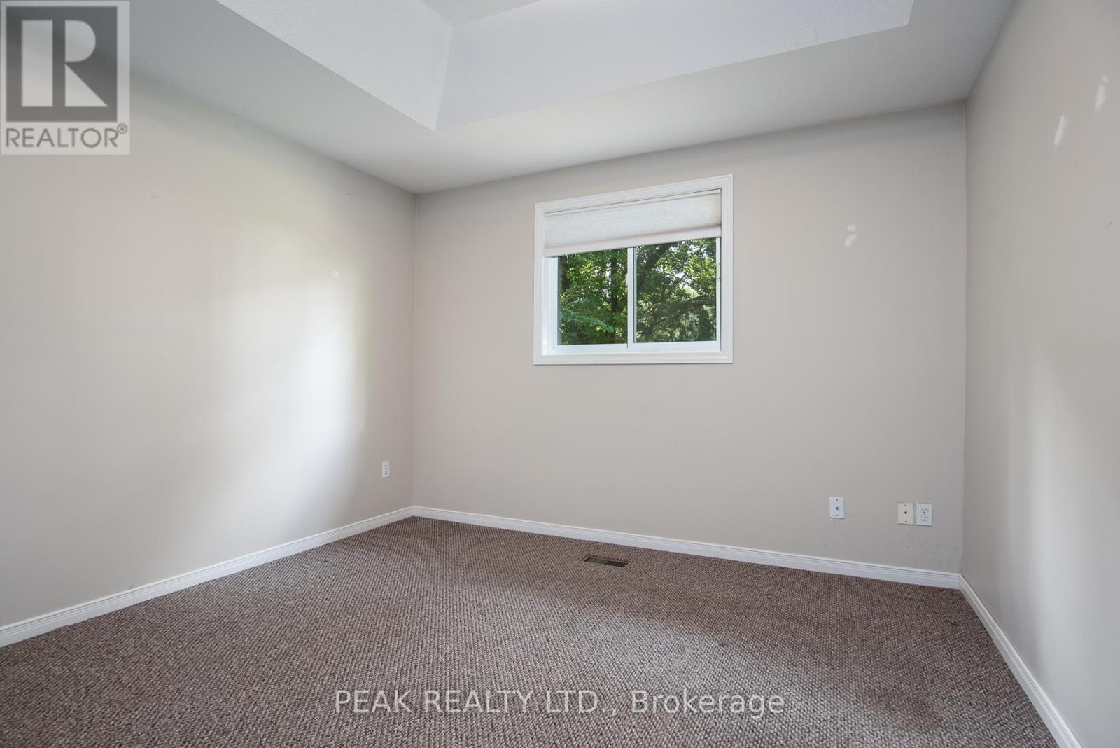 Photo 4 of 9 Macville Avenue, Kitchener ON