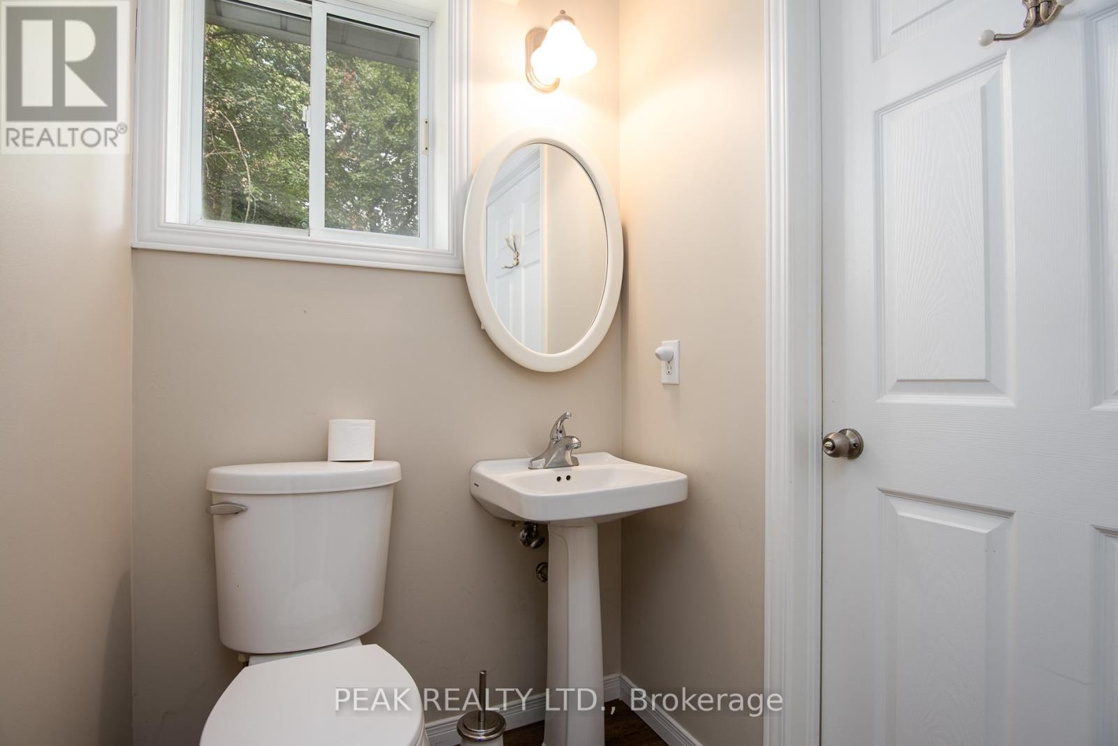 Photo 31 of 9 Macville Avenue, Kitchener ON