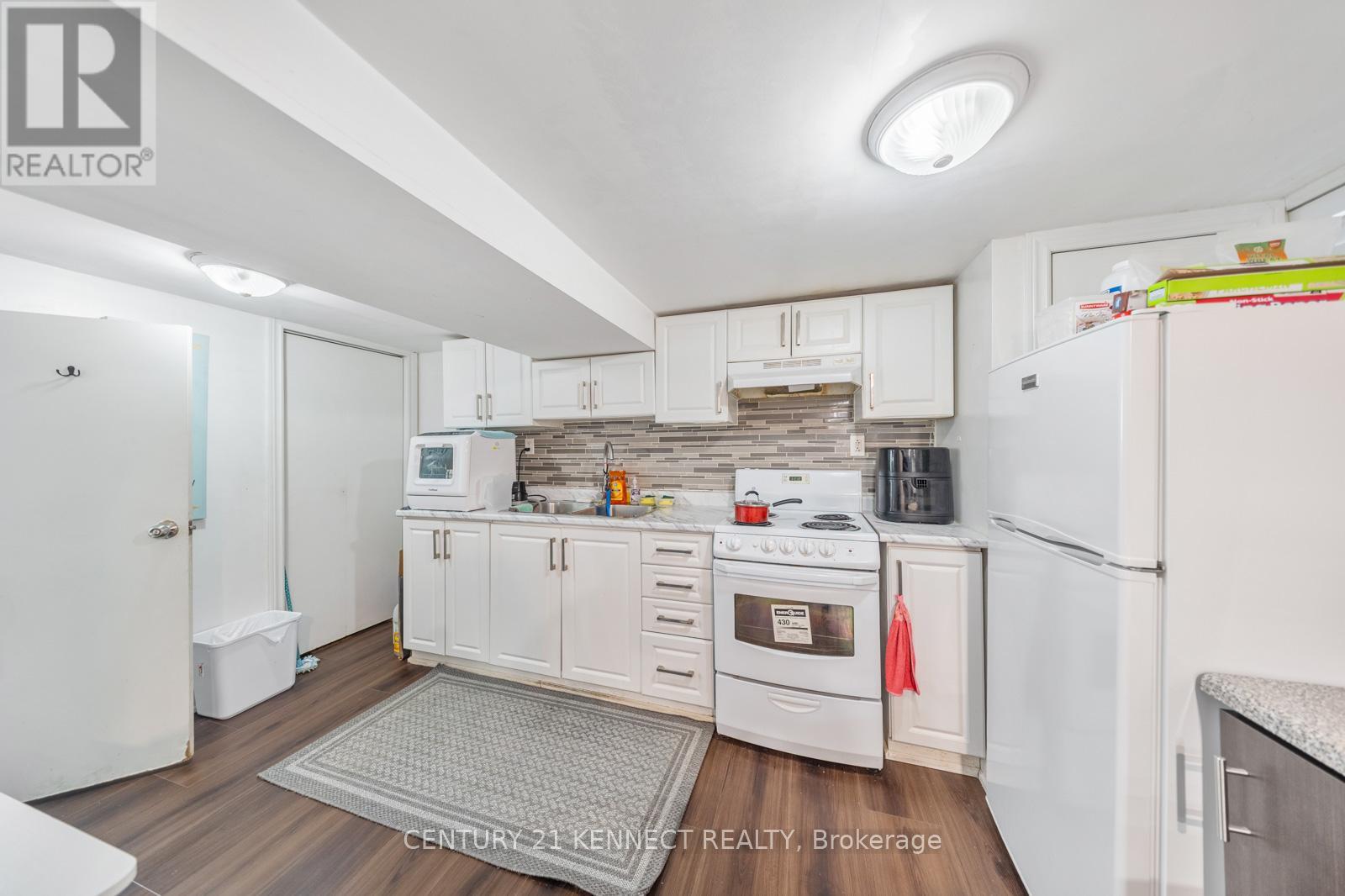 Photo 10 of 4475 4477 Hiram Street, Niagara Falls ON
