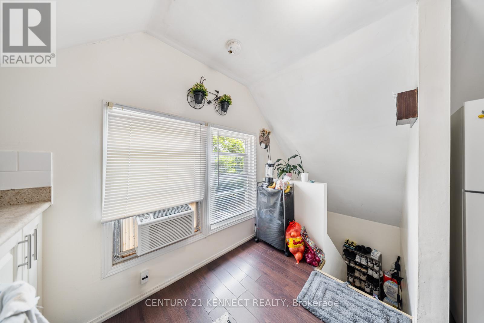 Photo 4 of 4475 4477 Hiram Street, Niagara Falls ON