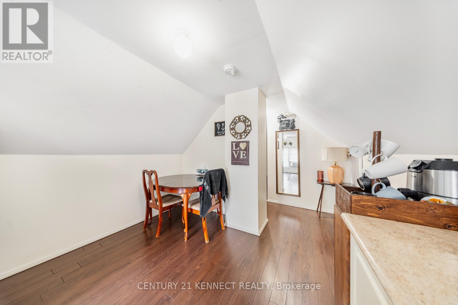 Photo 8 of 4475 4477 Hiram Street, Niagara Falls ON