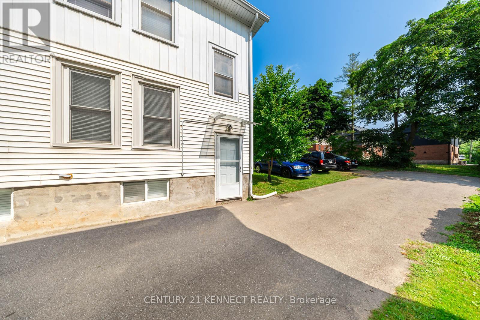 Photo 14 of 4475 4477 Hiram Street, Niagara Falls ON