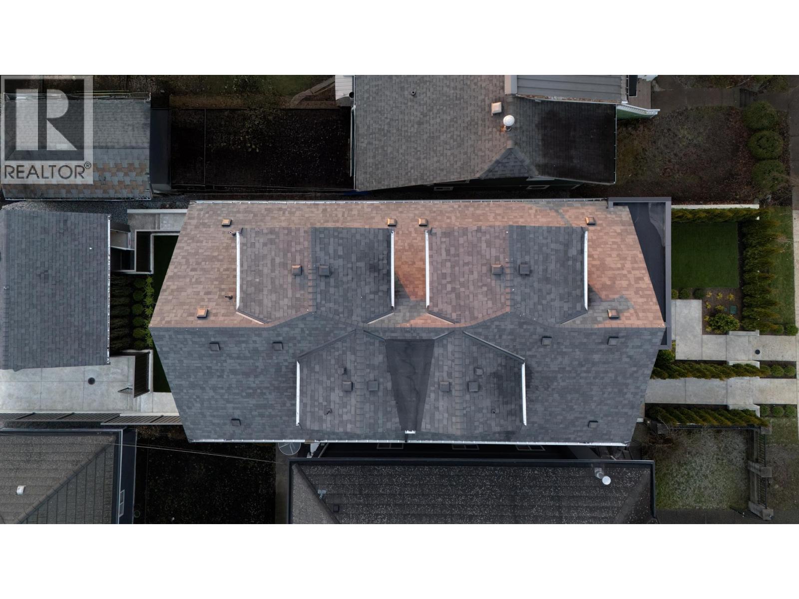 2382 E 5TH AVENUE, Vancouver