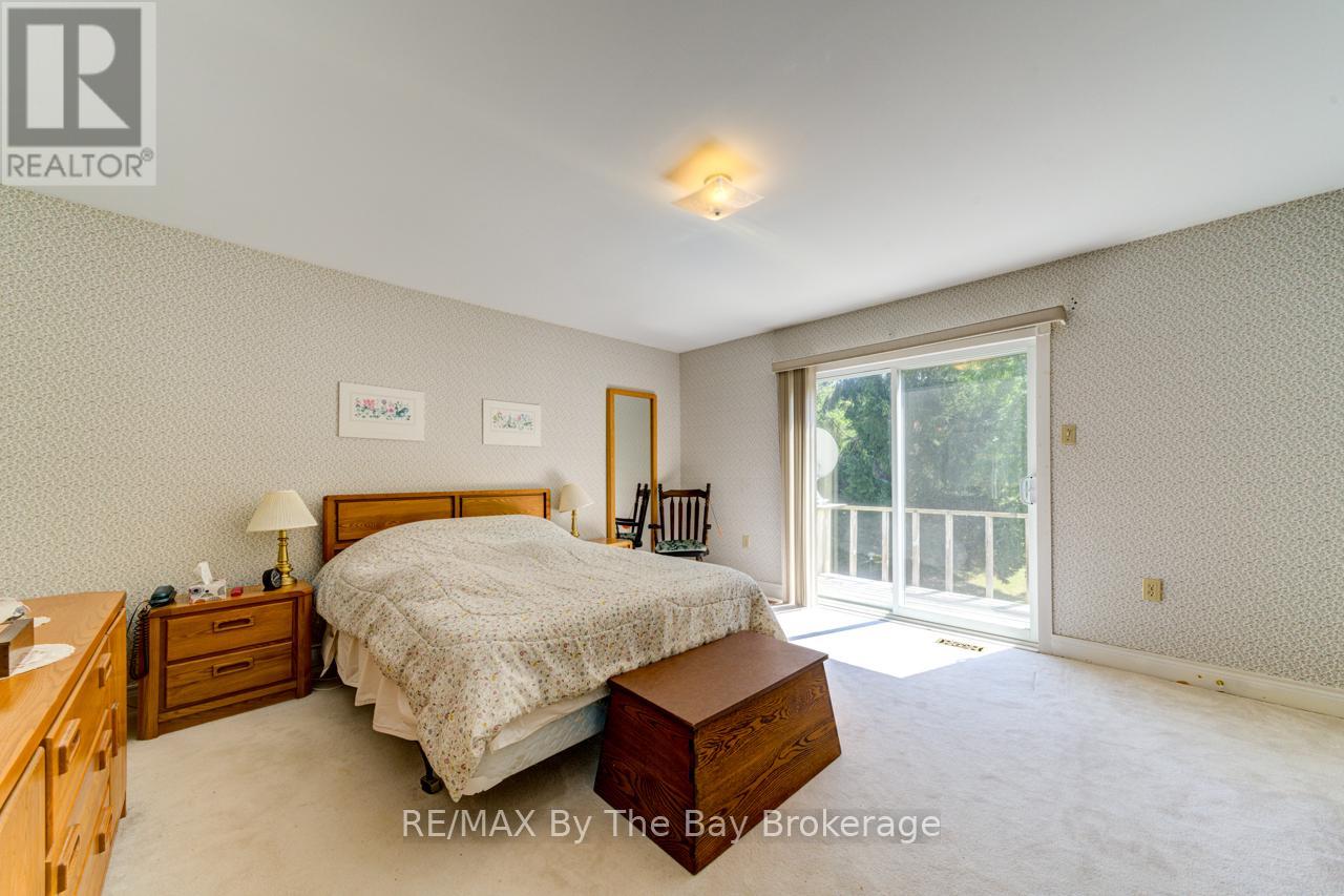 Photo 13 of 8223 30 31 Side Road, Clearview ON