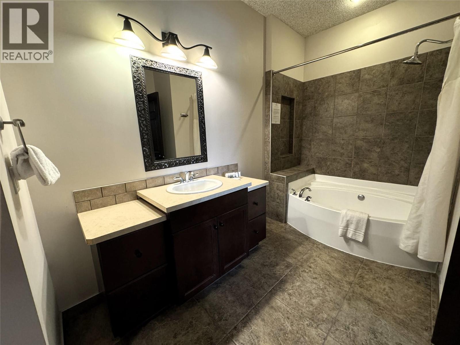 Photo 26 of 500 Bighorn Boulevard Unit 533 B, Radium Hot Springs BC