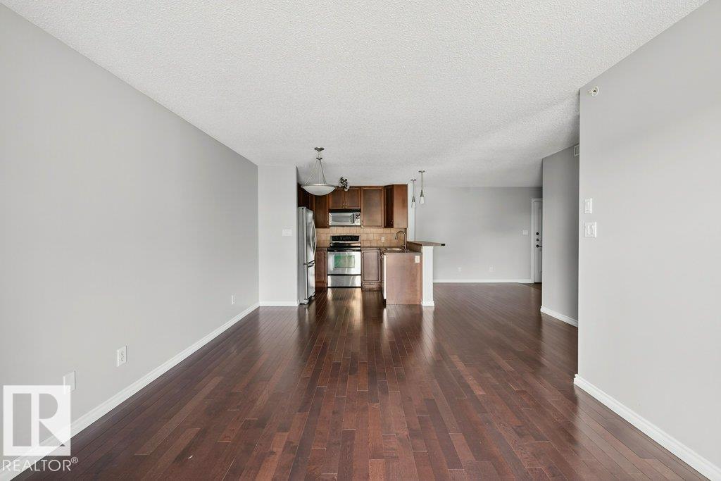 Photo 11 of 321 17415 99 Av Nw, Edmonton AB