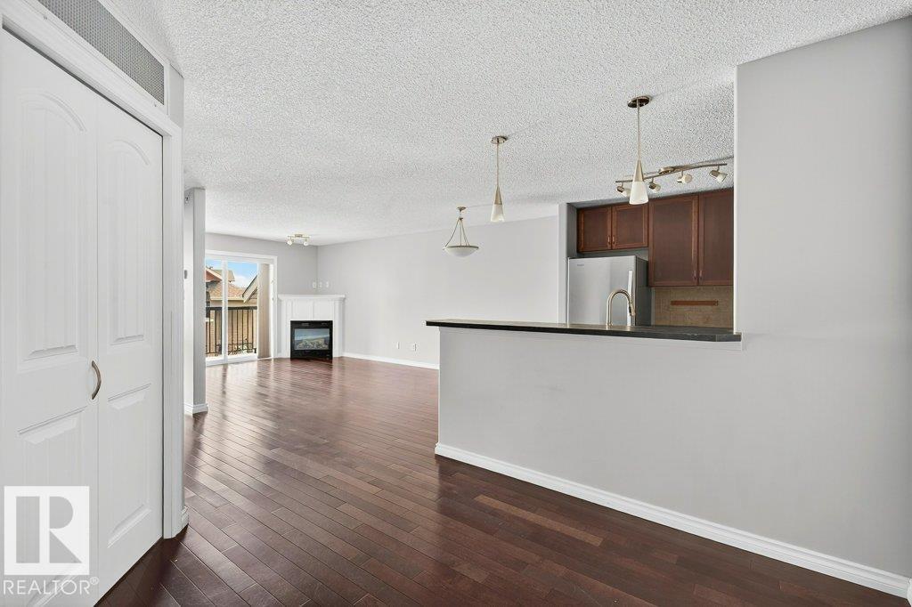 Photo 2 of 321 17415 99 Av Nw, Edmonton AB