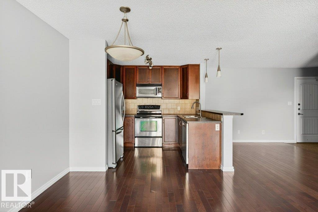 Photo 5 of 321 17415 99 Av Nw, Edmonton AB