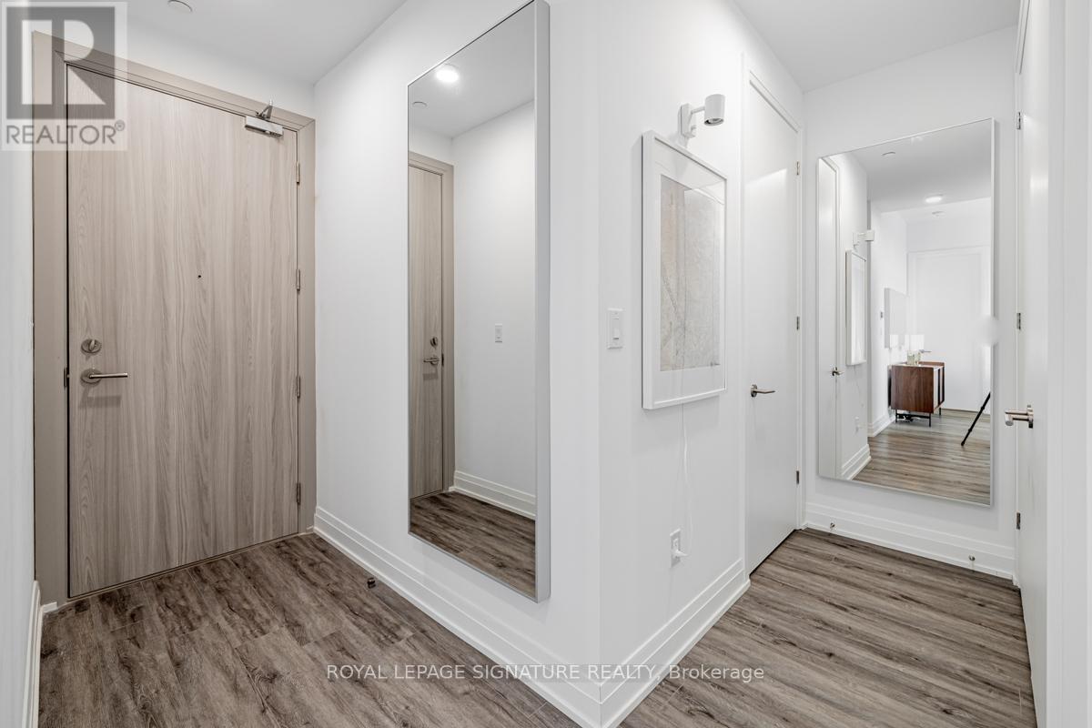 Photo 4 of Ph 506 75 Canterbury Place, Toronto ON