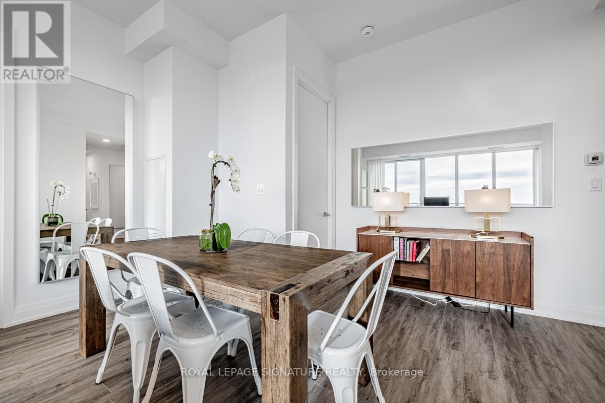 Photo 6 of Ph 506 75 Canterbury Place, Toronto ON