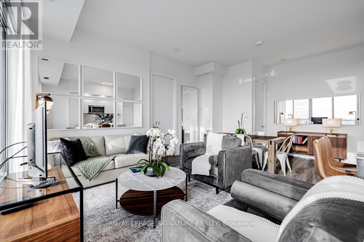 Photo 9 of Ph 506 75 Canterbury Place, Toronto ON