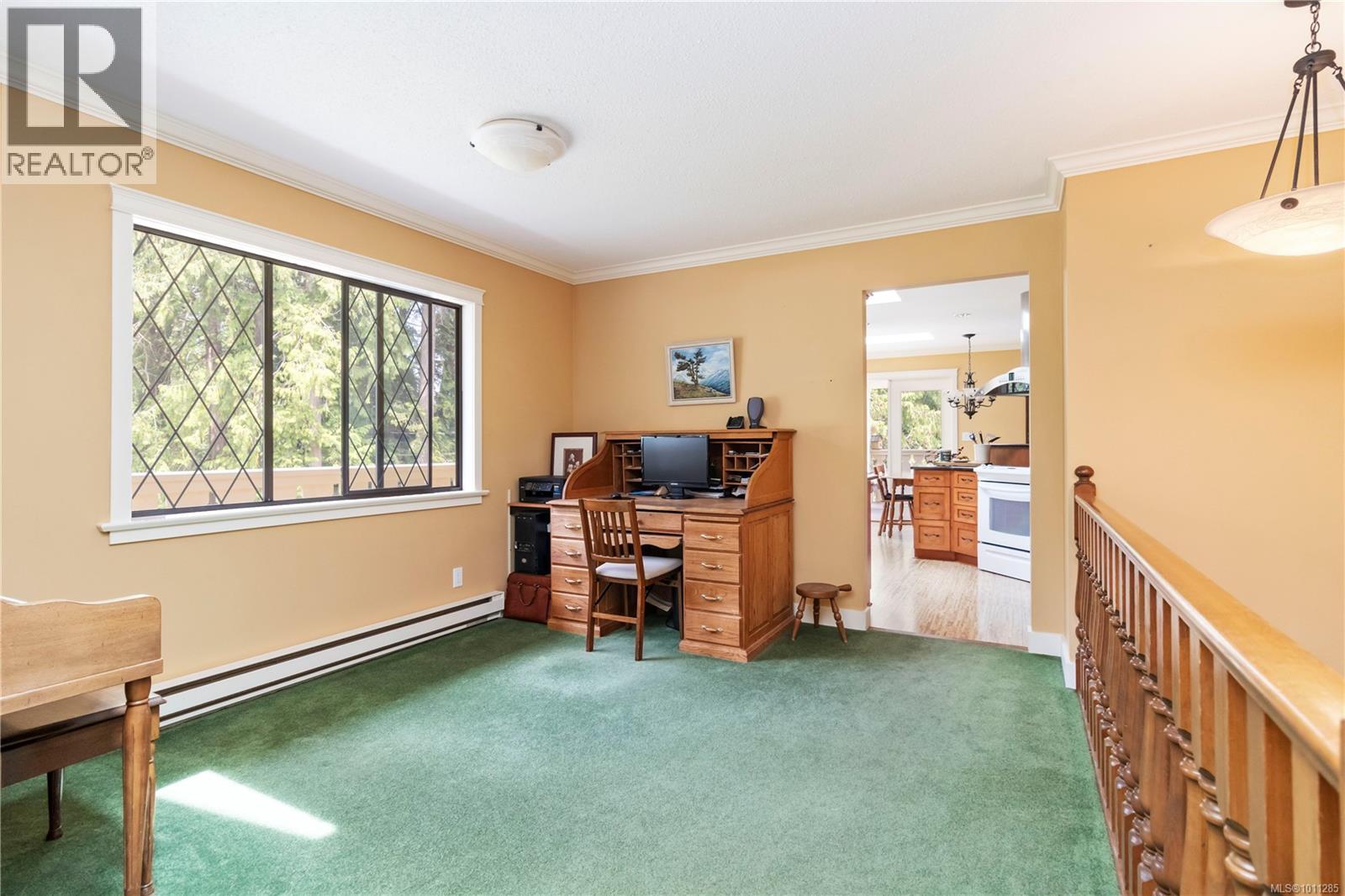 1881 Llewellyn Pl, North Saanich