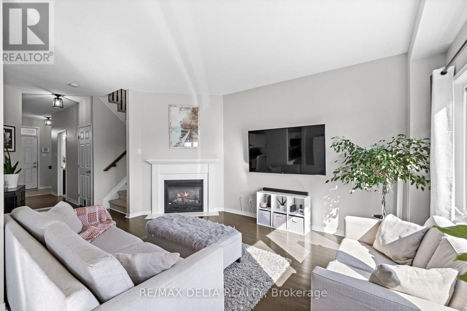 Photo 8 of 221 Mercury Street, Clarencerockland ON