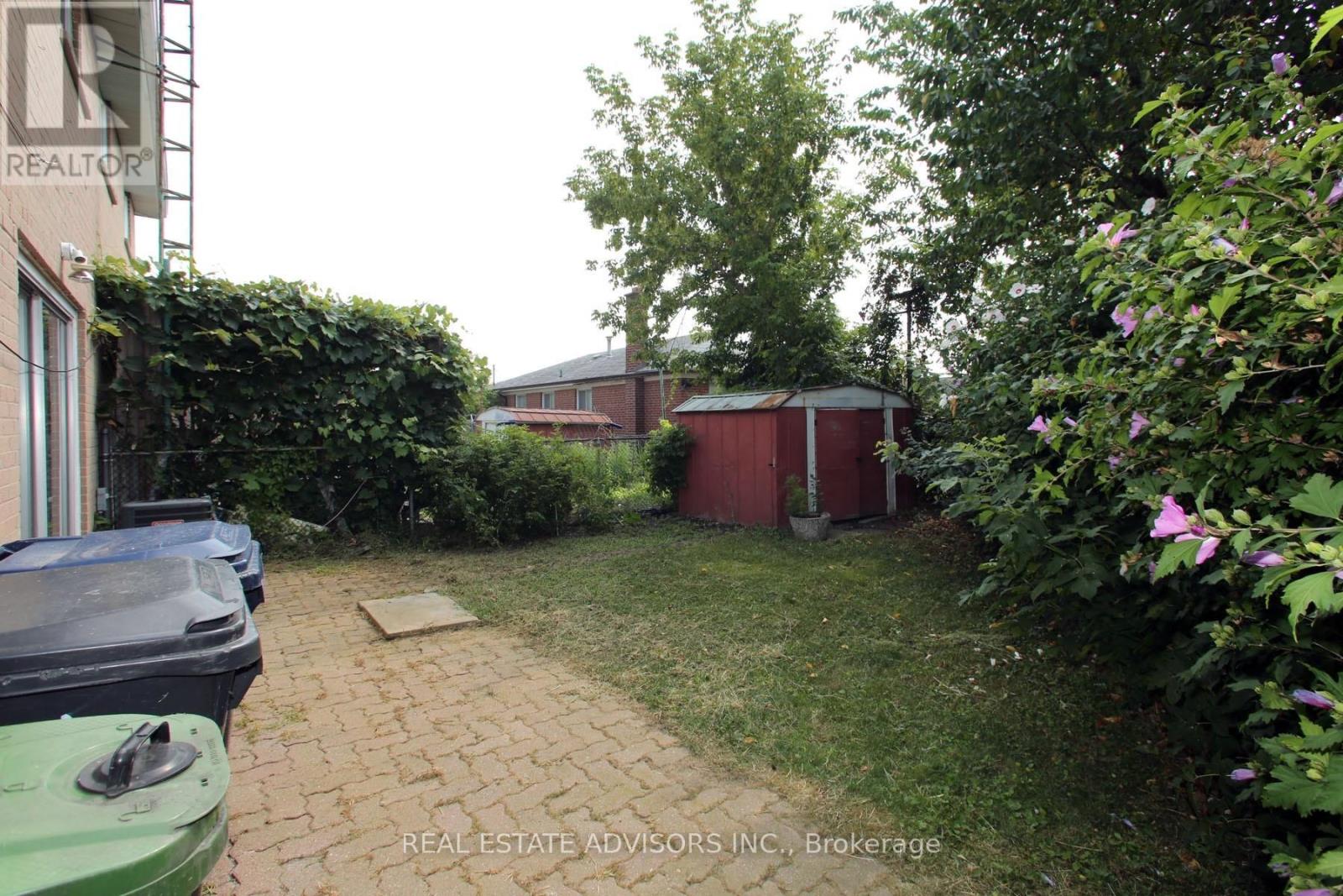 Photo 23 of 46 Laskay Crescent, Toronto ON