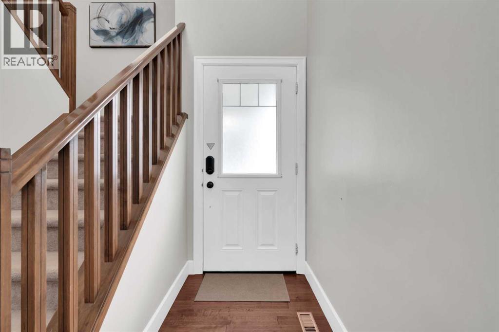 Photo 3 of 2020 Windsong Drive Sw, Airdrie AB