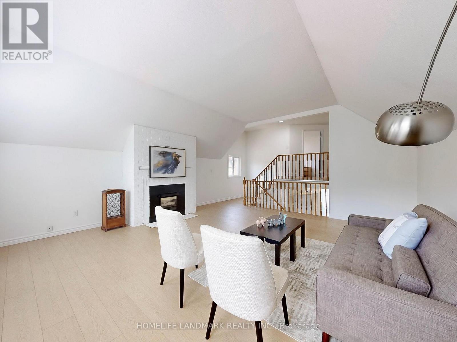 Photo 16 of 120 Ravenscroft Road, Ajax ON
