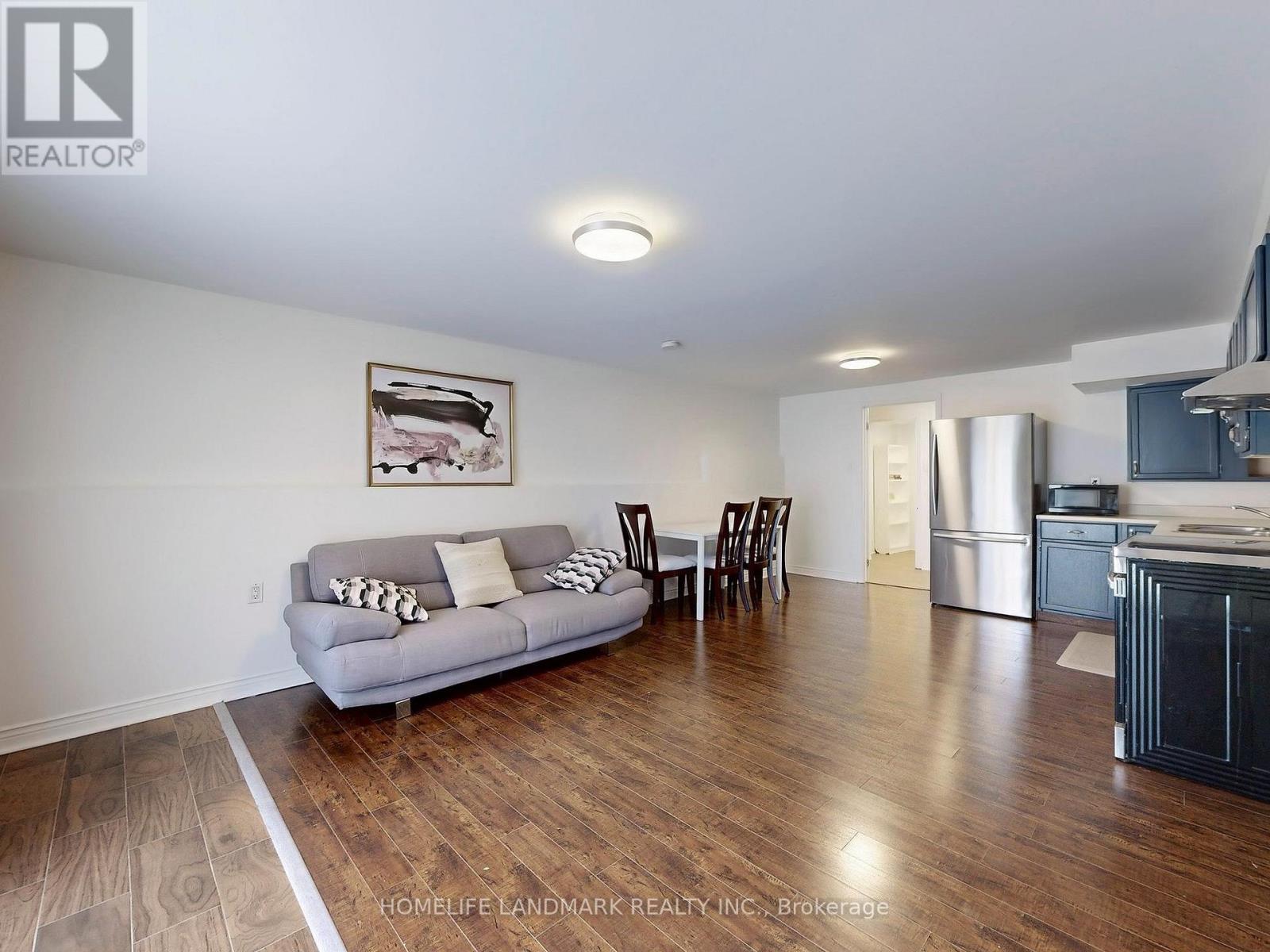 Photo 29 of 120 Ravenscroft Road, Ajax ON