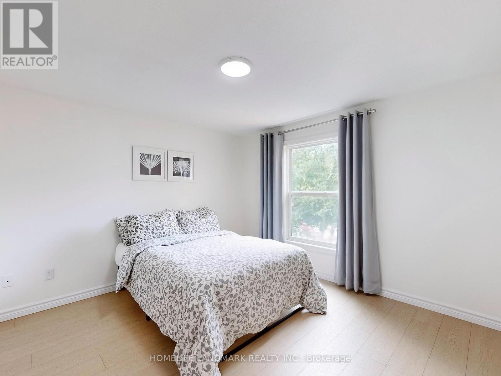 Photo 20 of 120 Ravenscroft Road, Ajax ON