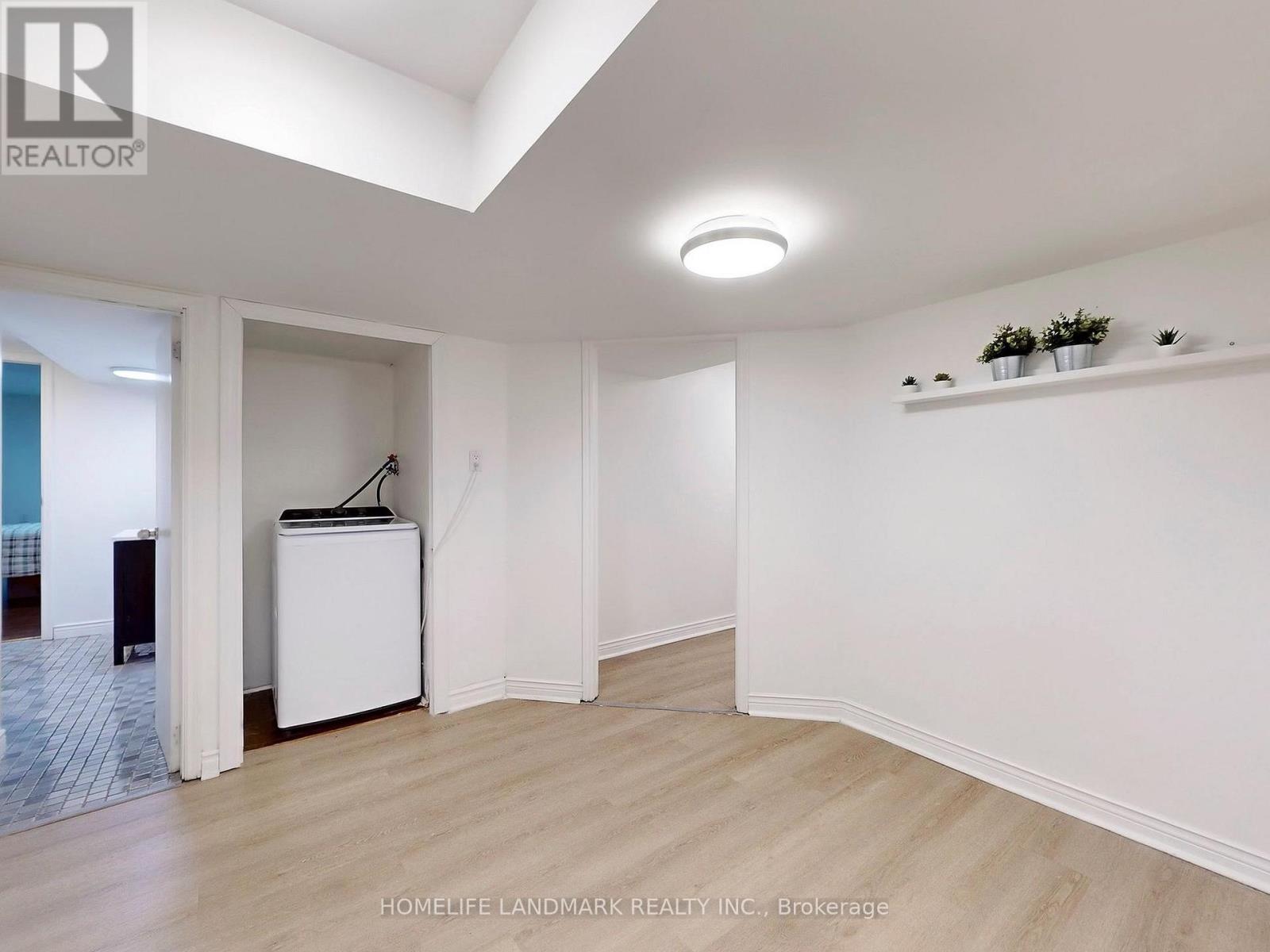 Photo 31 of 120 Ravenscroft Road, Ajax ON