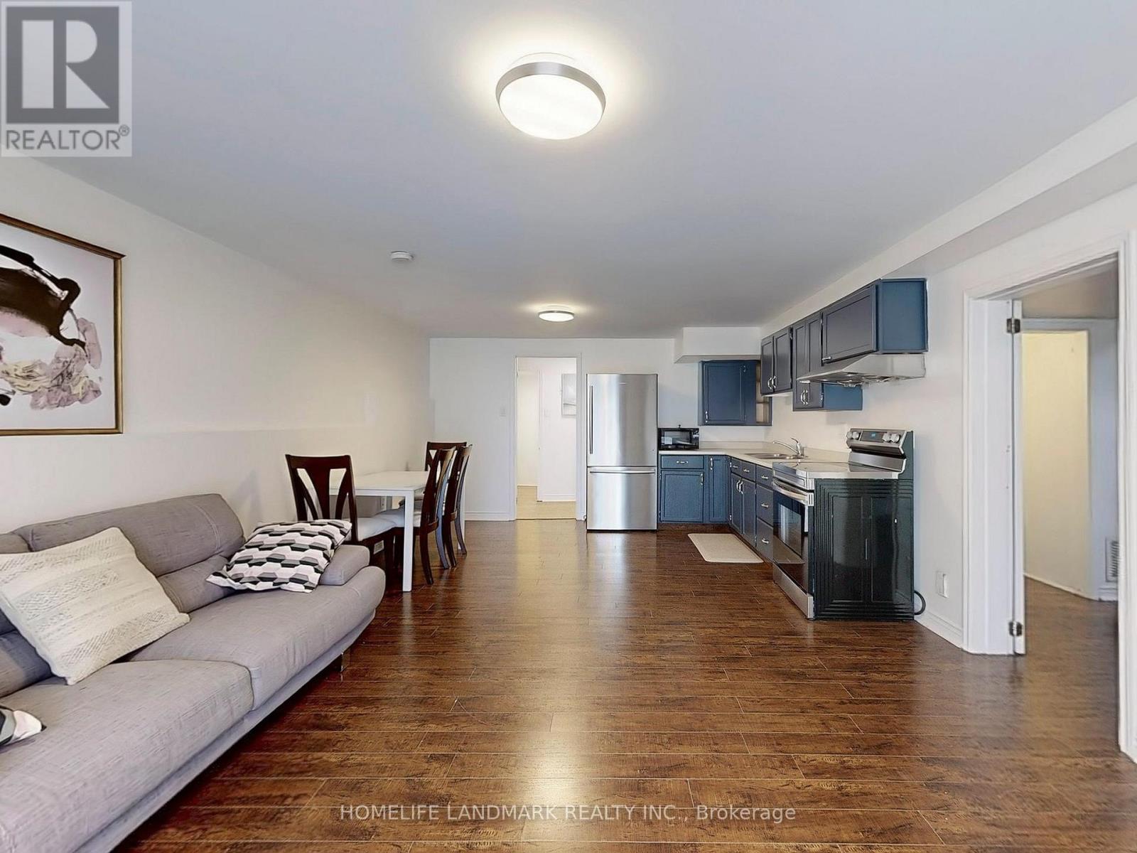 Photo 14 of 120 Ravenscroft Road, Ajax ON