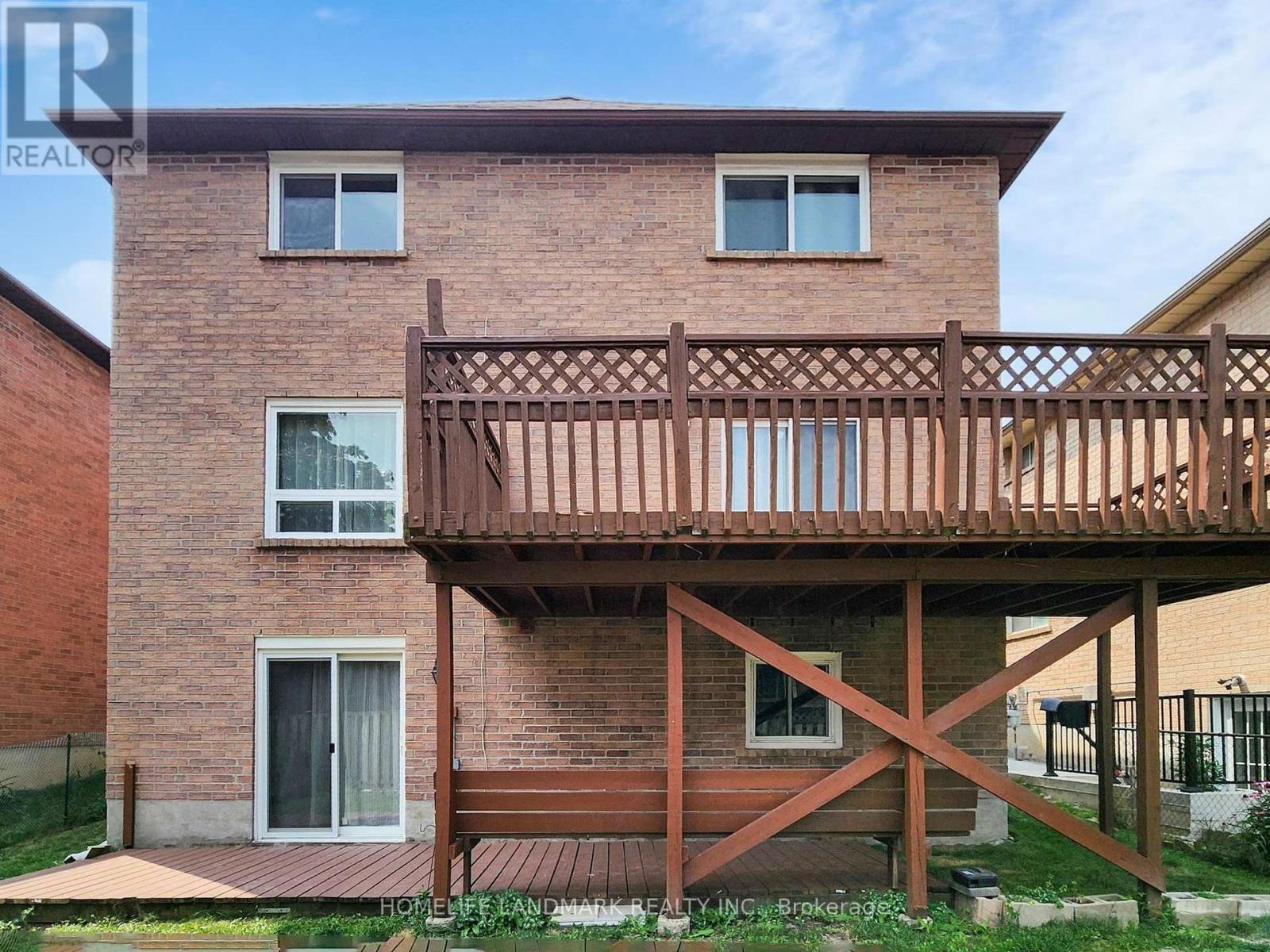 Photo 7 of 120 Ravenscroft Road, Ajax ON
