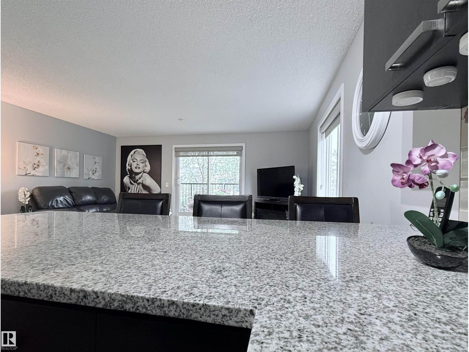 Photo 21 of 104 14808 125 St Nw, Edmonton AB