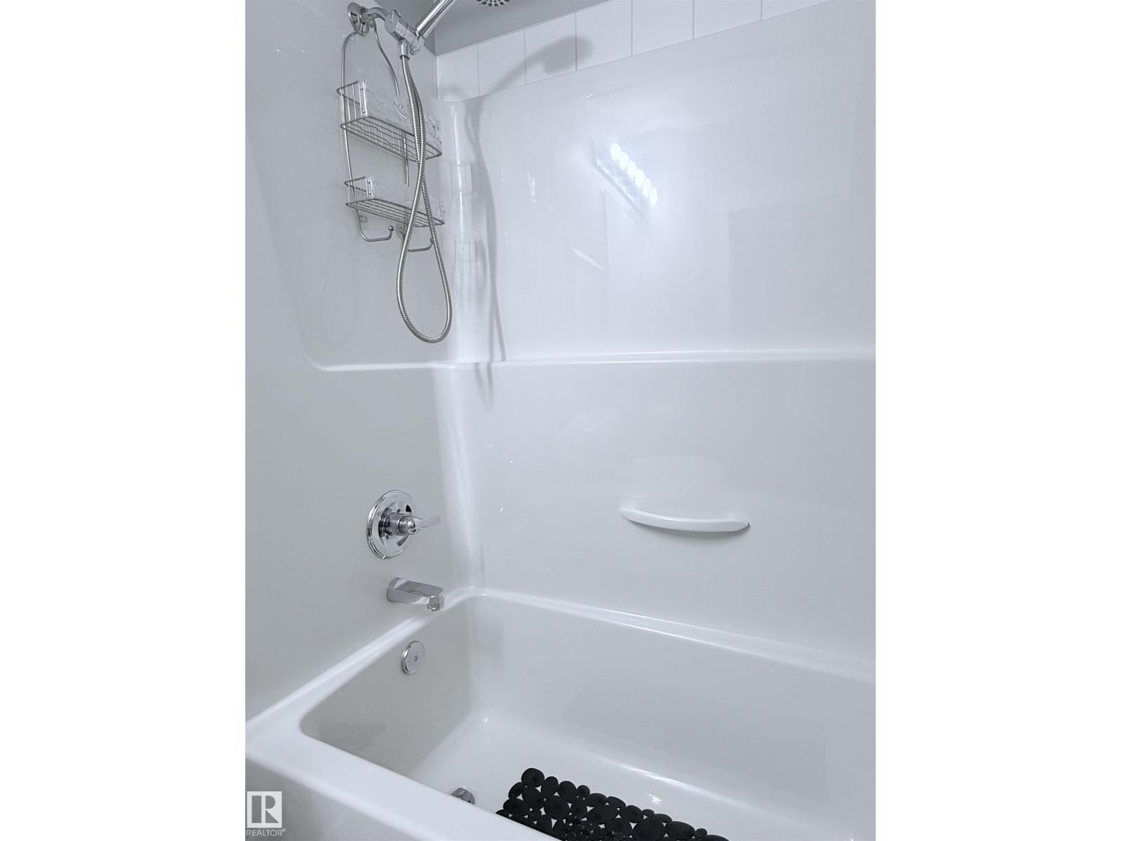 Photo 33 of 104 14808 125 St Nw, Edmonton AB