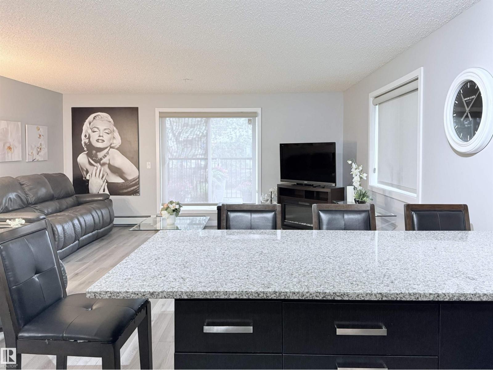 Photo 9 of 104 14808 125 St Nw, Edmonton AB