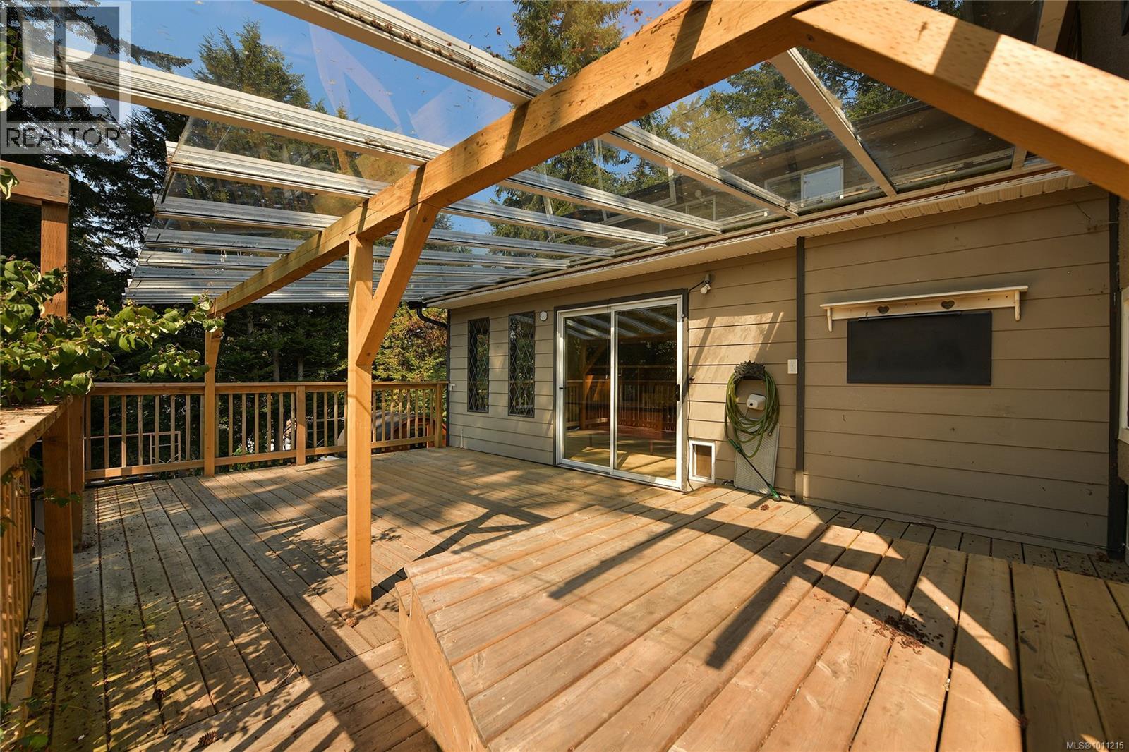 Photo 13 of 2582 Rainville Rd, Langford BC